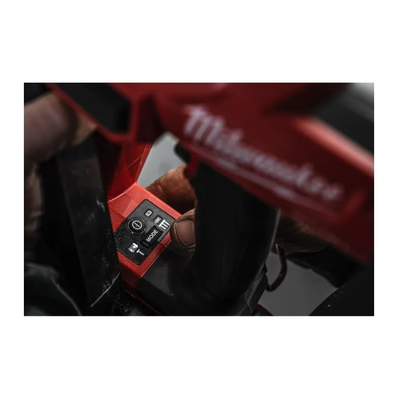 Аккумуляторный нейлер Milwaukee M18 FN16GA-202X (4933478092)
