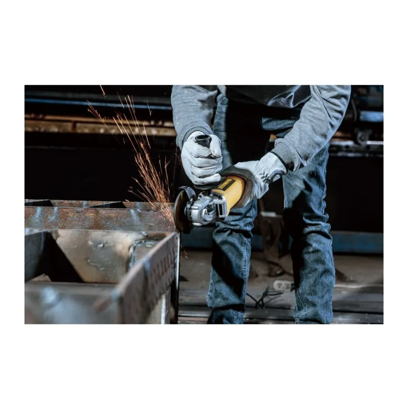 Угловая шлифмашина DeWalt DWE4117-QS